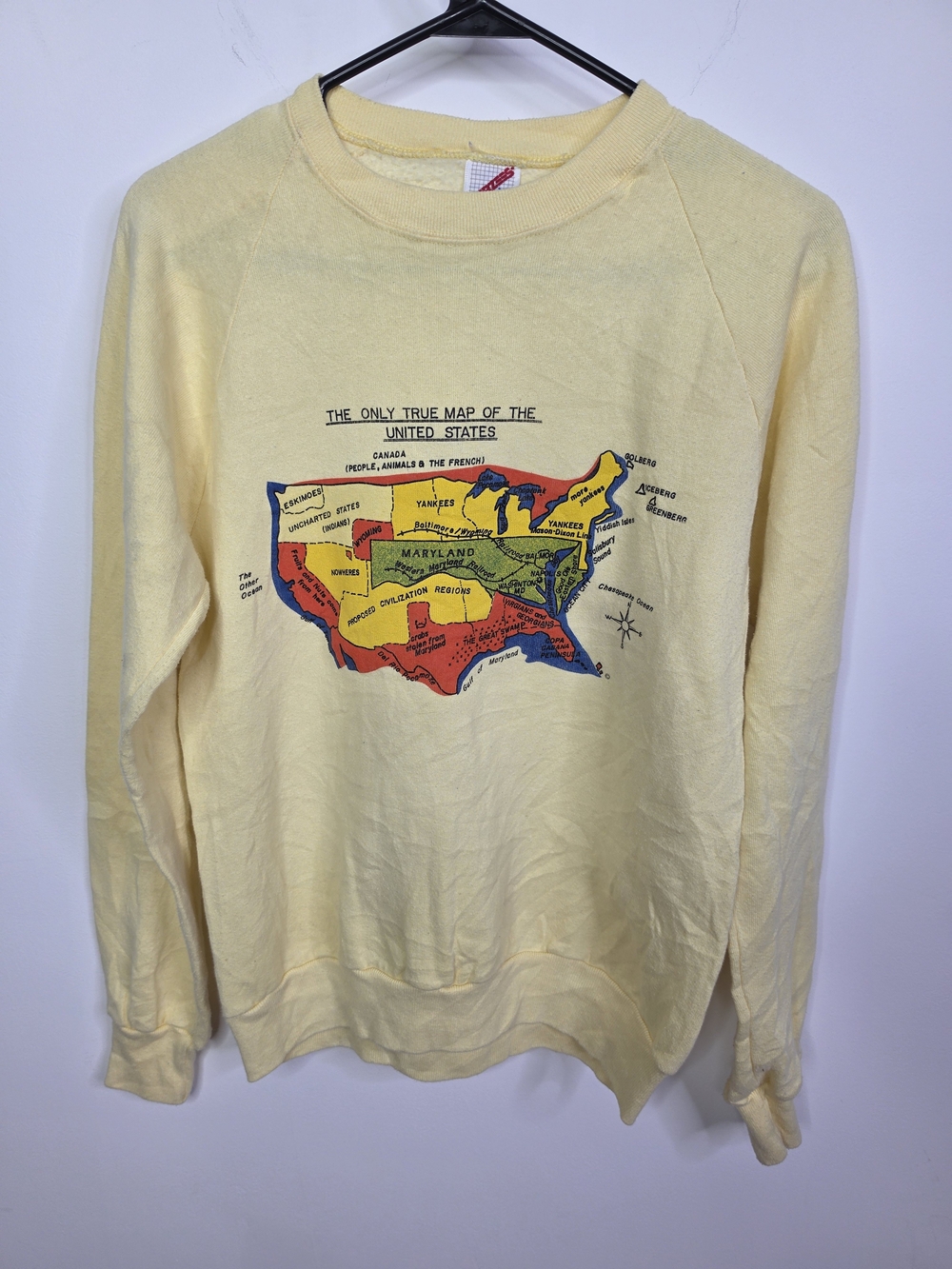 *VINTAGE* Jerzees Yellow Crewneck Sweatshirt with Colorful USA Map Graphic